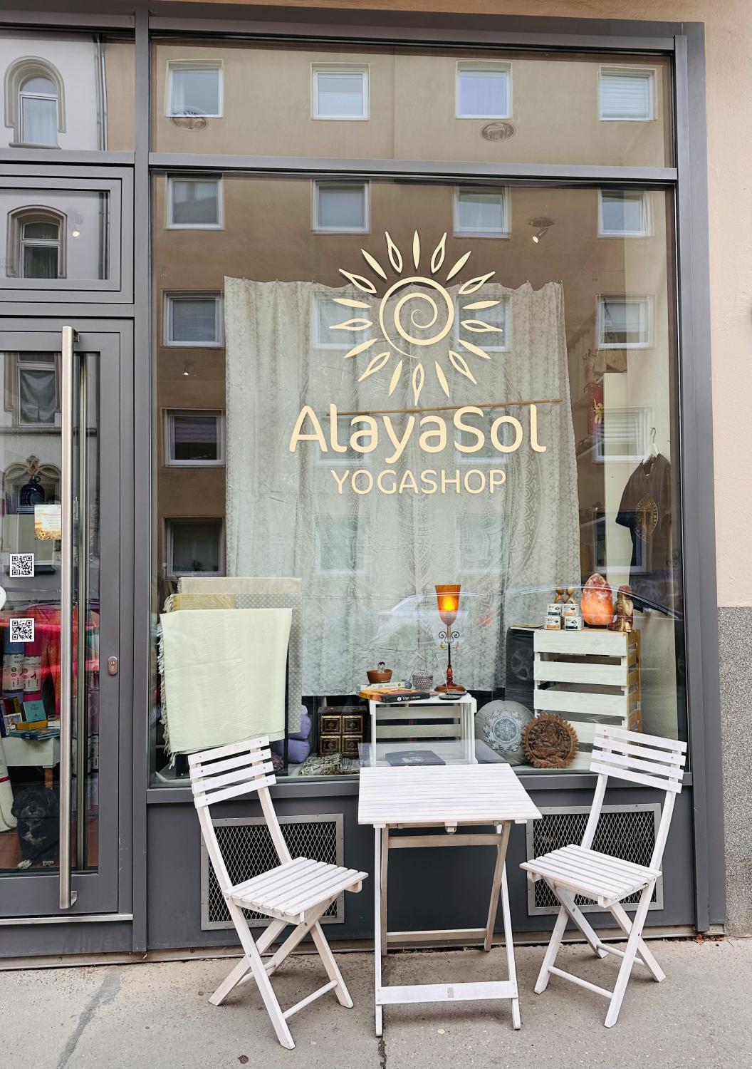 AlayaSol Yogashop Hannover Suedstadt Aussenansicht