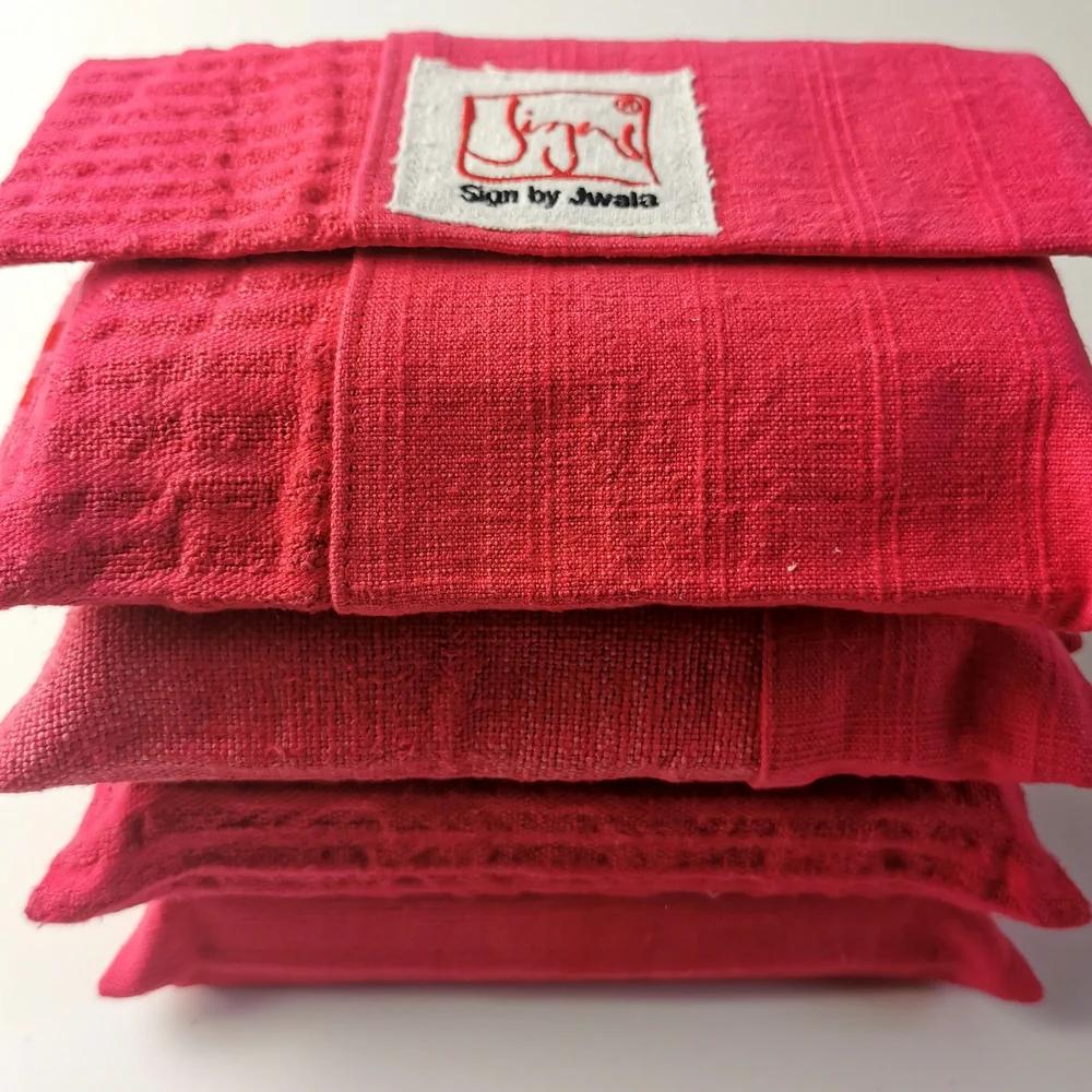 Fingerzeige Kartenset von Signs by Jwala in der Farbe Himbeer