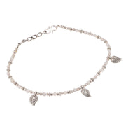 Indische Fußkette mit Mondstein und kleinen Federn aus Silber