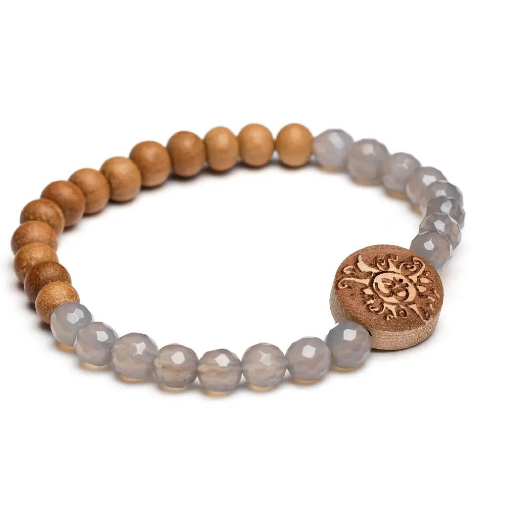 Hanala aus Achat und Sandelholz mit Om aus Holz