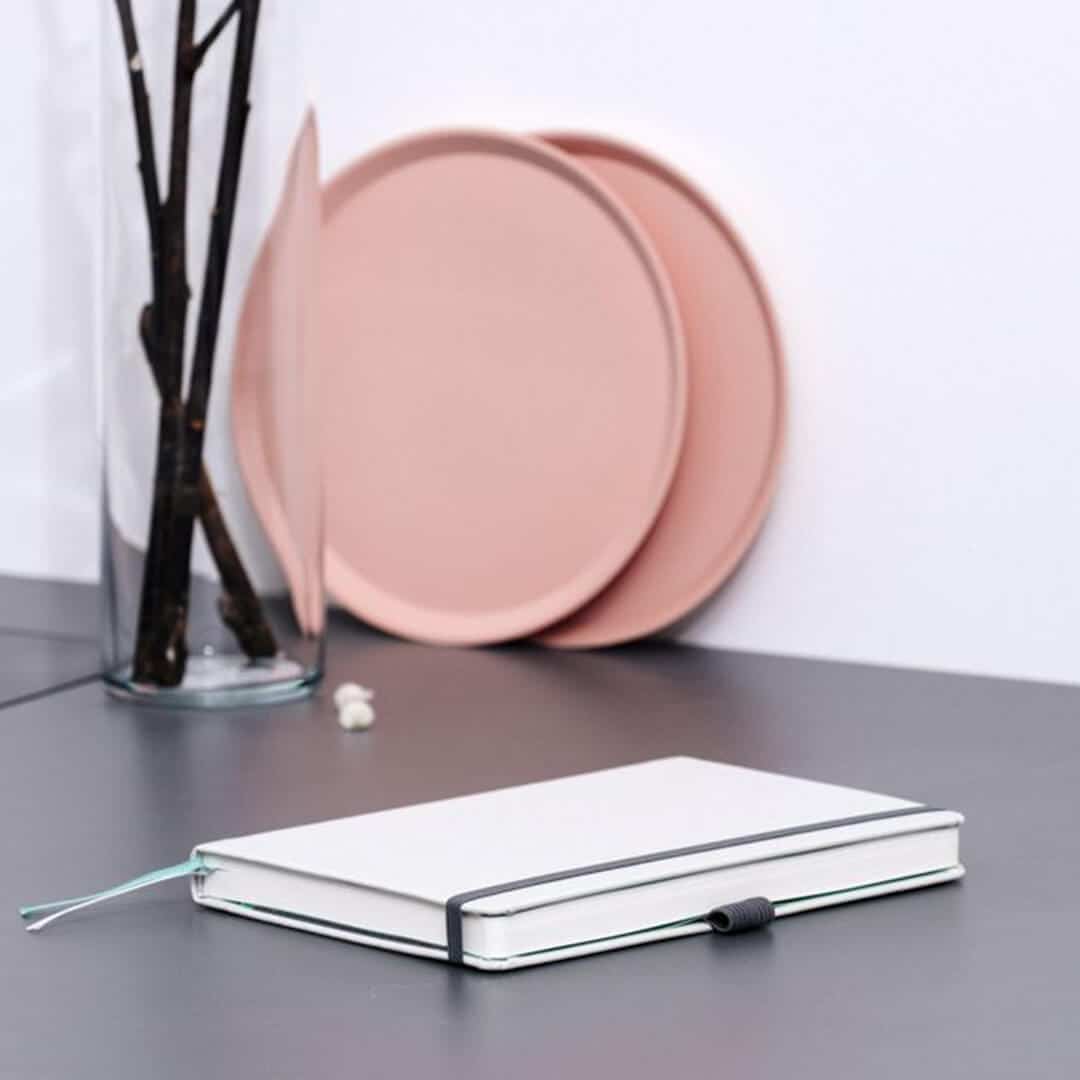 Klarheit Coaching Kalender weiss mit Dekoration