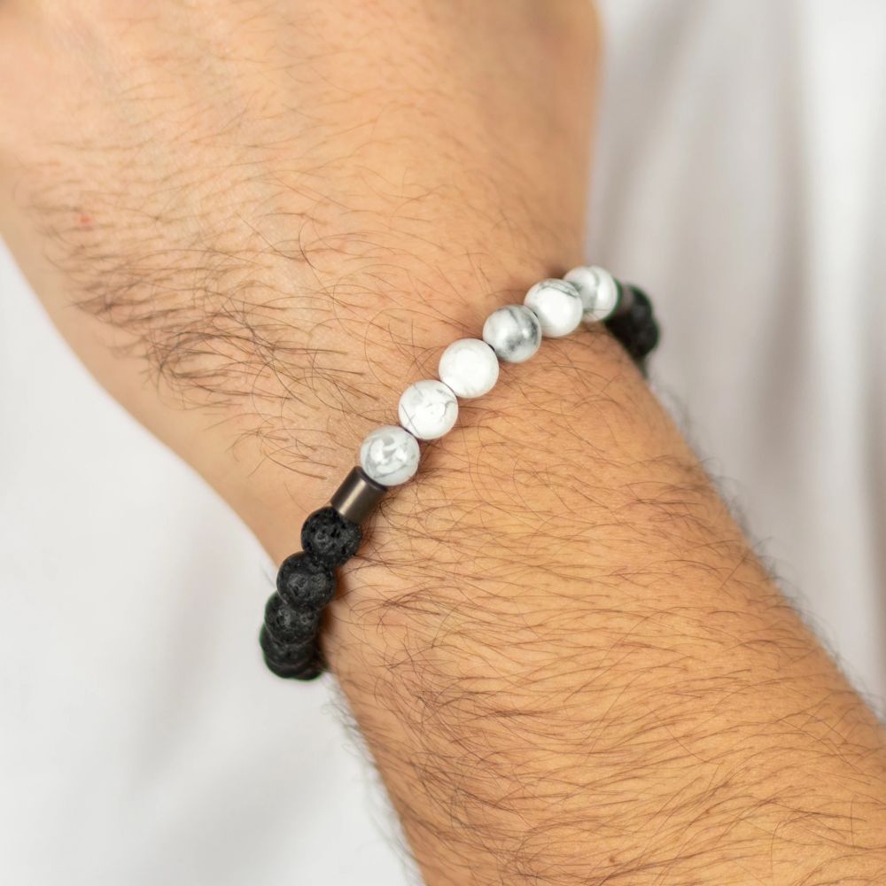 Herrenarmband aus Lava und Howlith
