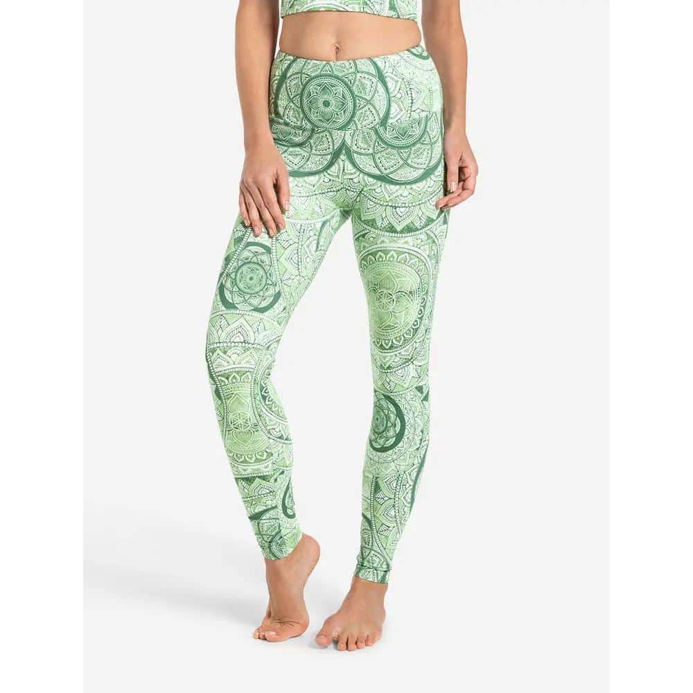 Spirit of Om Yoga Legging Bala in smaragd Mandala Muster Vorderansicht