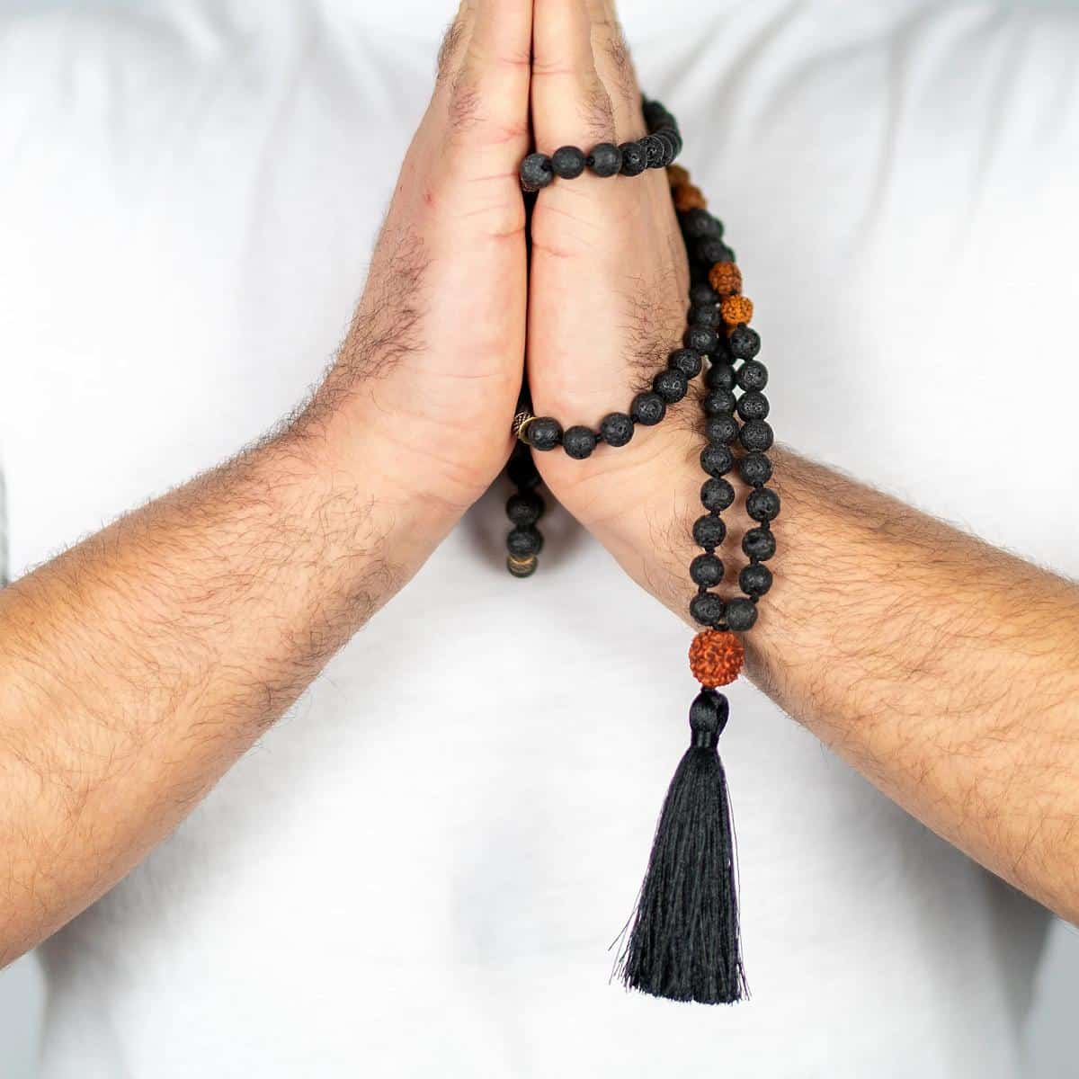 Meditation Mala aus Lava und Rudraksha Perlen für Herren und Damen spiritueller Schmuck