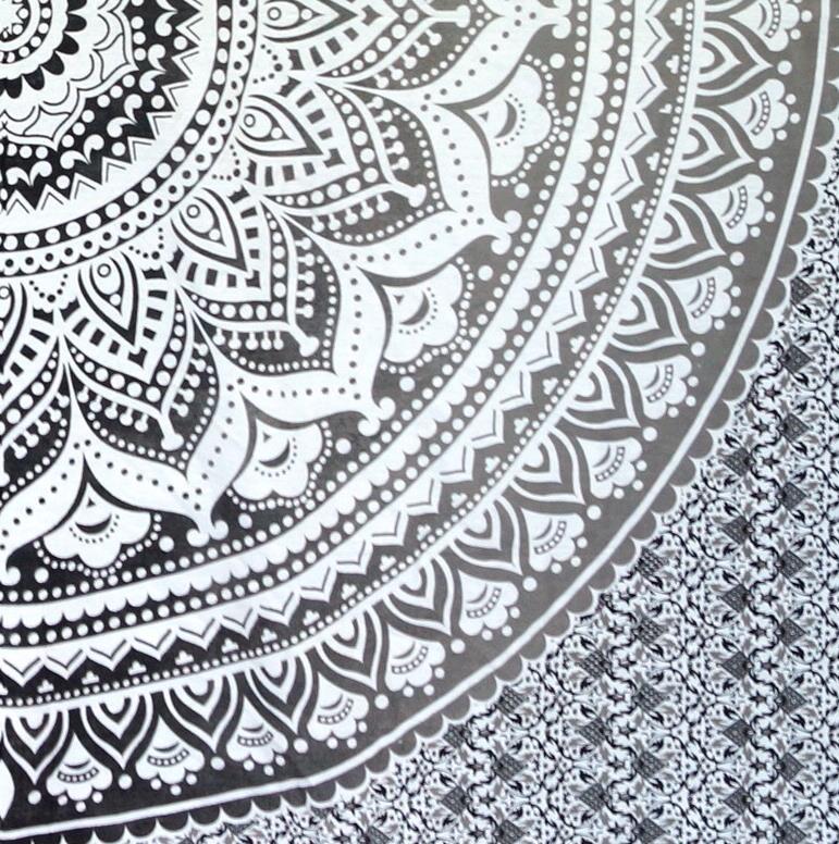 Mandala Wandbehang schwarz weiss detail