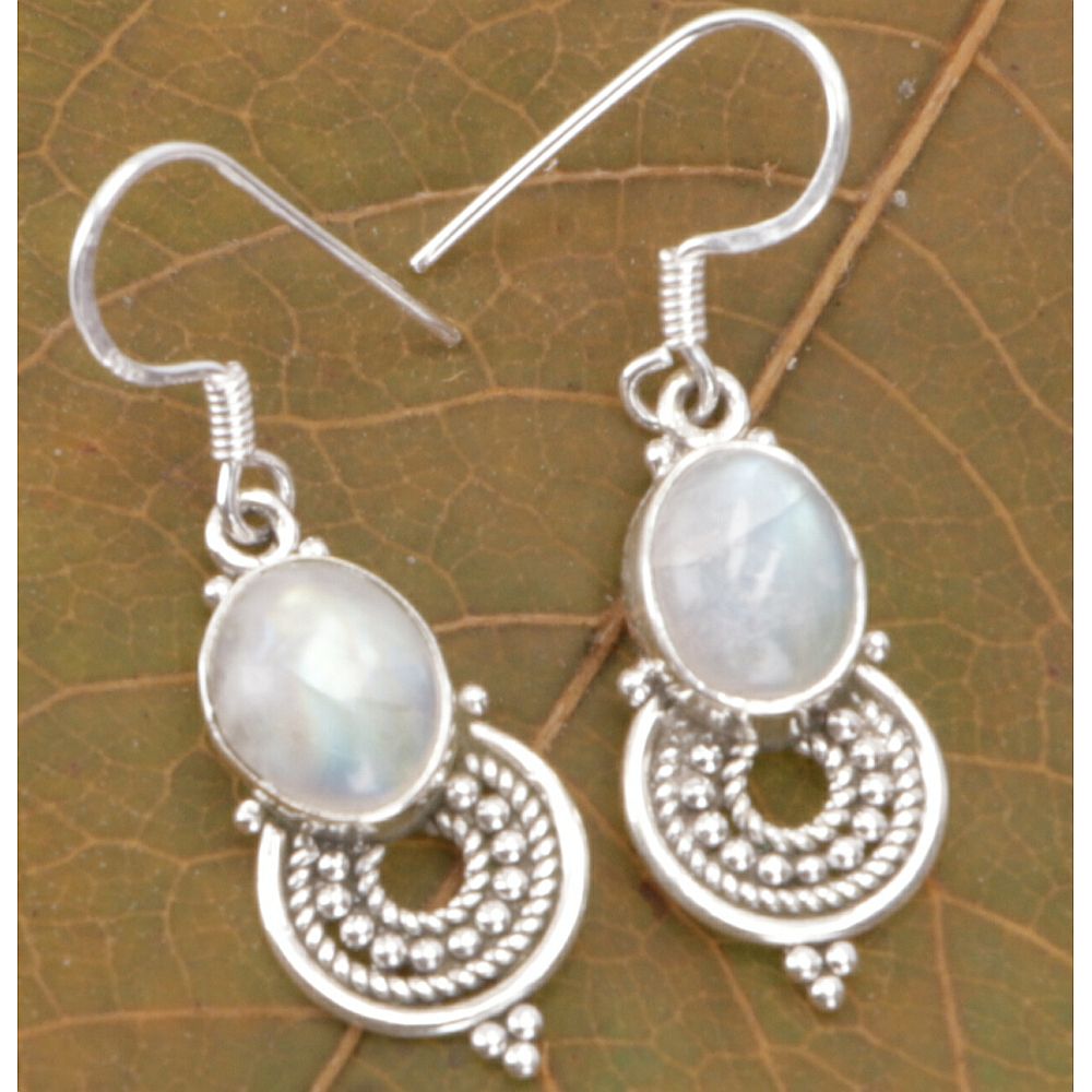 Ohrringe aus Silber mit Mondstein