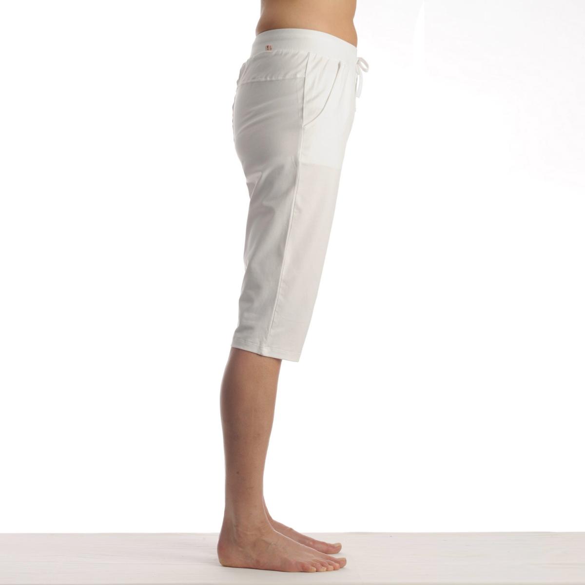 Yoga Bermuda Hose weiss Seitenansicht