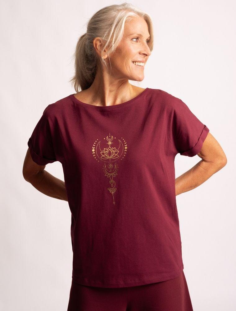 Yoga Shirt Eka Padma tiefrot Vorderseite