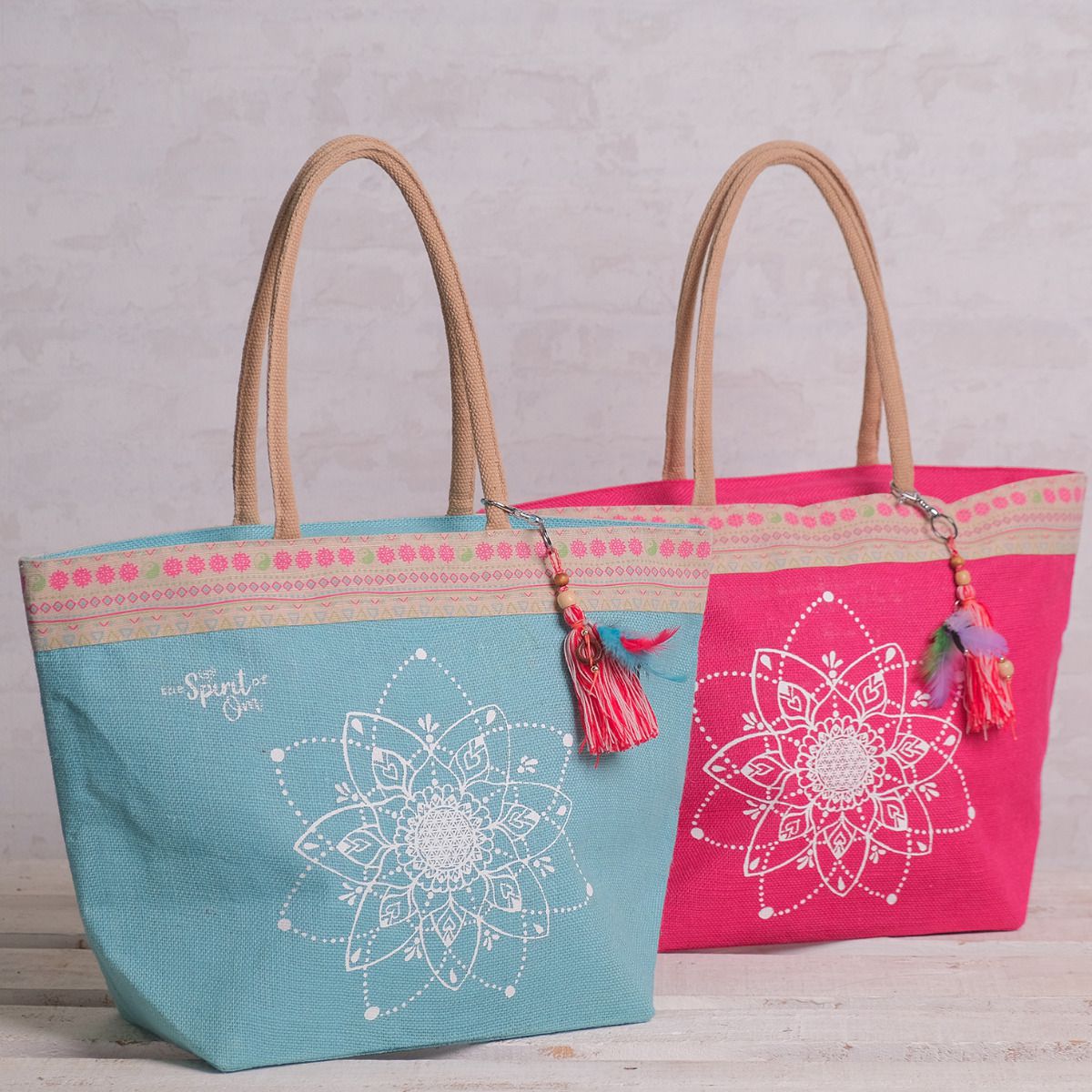 Spirit of Om Ladyshopper hellblau und pink mit Quaste