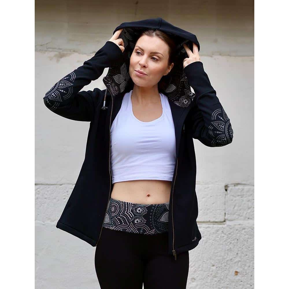 Sweatjacke Maui Nava schwarz mit Mandala Print und Kapuze von Spirit of Om