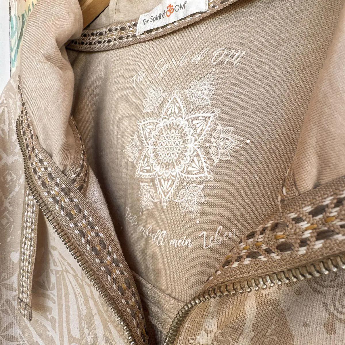 Yoga Sweatjacke sand von Spirit of Om Innendruck