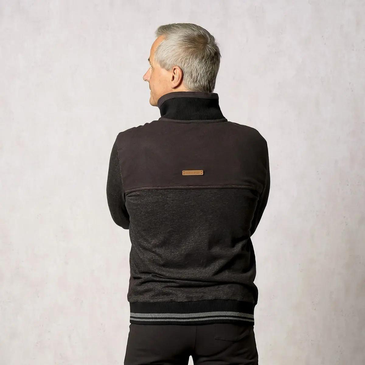 Sweatjacke für Herren von Spirit of Om in schwarz melange mit Stehkragen Rueckenansicht