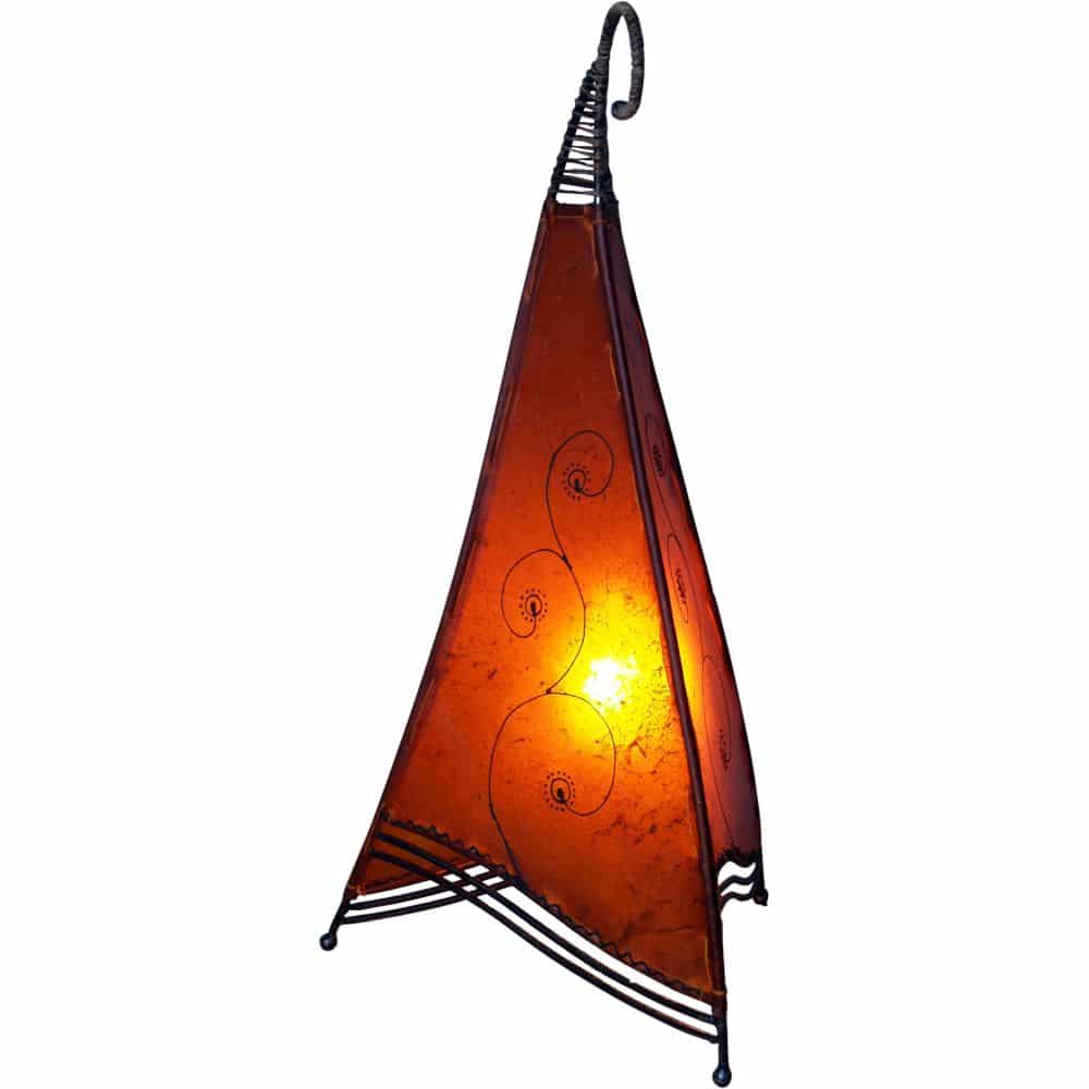 Hennalampe in orange leuchtend