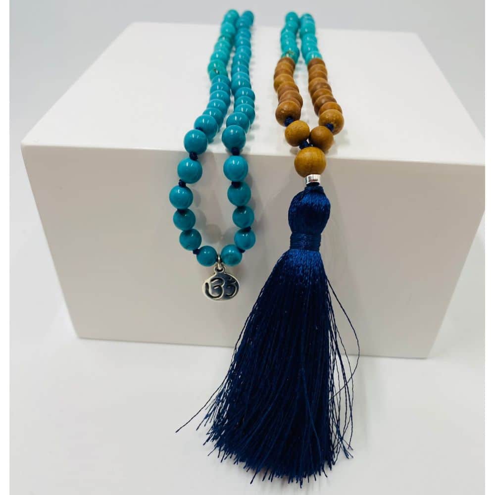 Mala mit Türkis Heilstein, Sandelholz und blauer Quaste