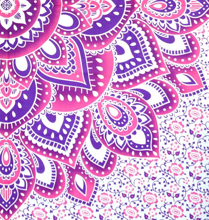 Mandala Wandbehang oder Tagesdecke weiss pink Detailansicht