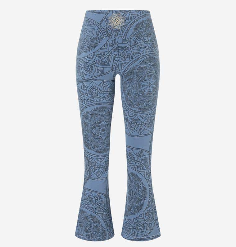 Yogahose Damen Guna in enzianblau mit hohem Bund und ausgestelltem Bein Rueckseite