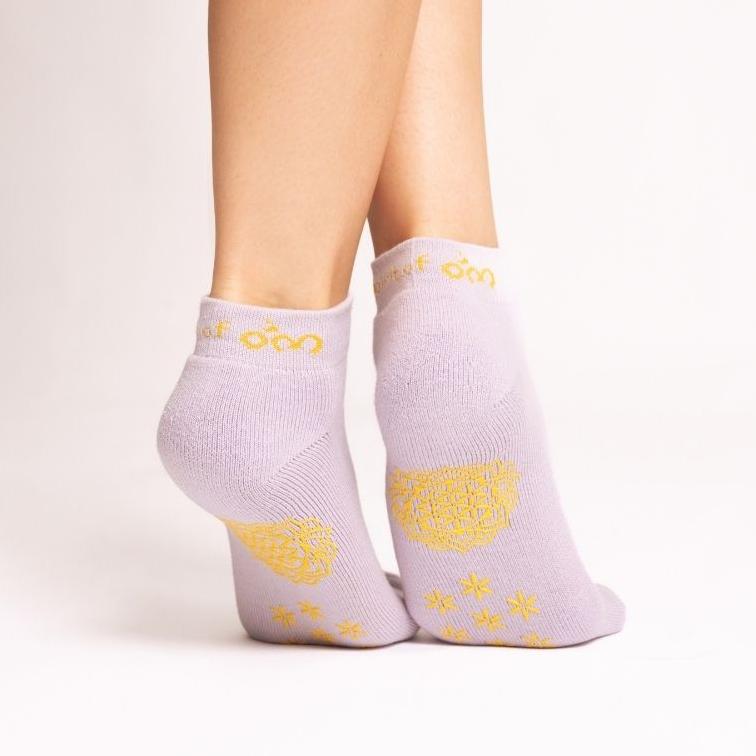 Yoga Socken fuer Damen rutschfest in Flieder Rosa