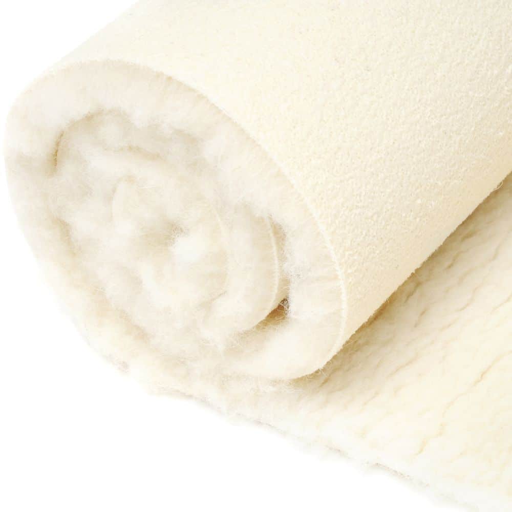 Schurwollmatte Bio von Yogistar gerollt