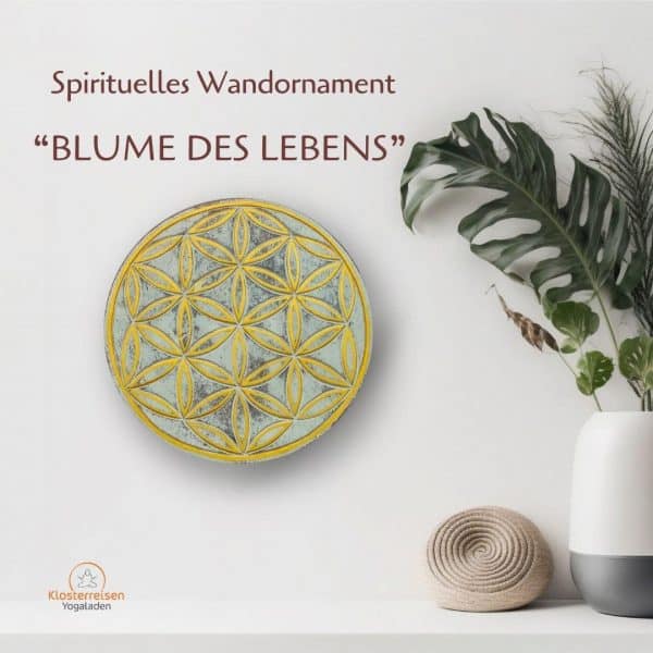 Wandornament Blume des Lebens in gold auf whitewashed Holz