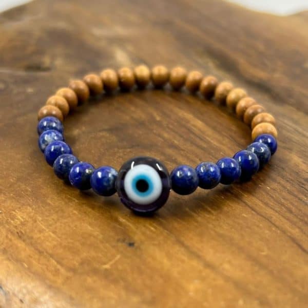 Armband aus Sandelholzperlen, Lapislazuli und dem Nazar